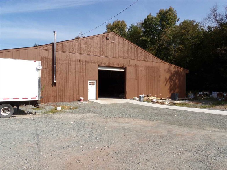 290 Jeffersonville North Branch Rd, Jeffersonville, NY à louer - Photo de l’immeuble – Image 2 sur 31