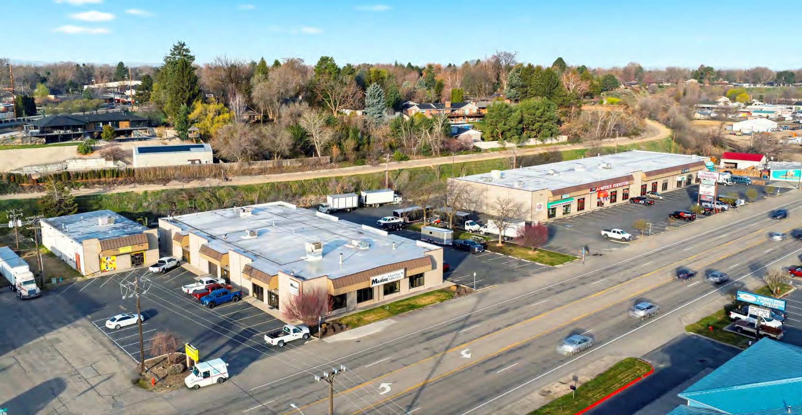 Chinden Business Park portefeuille de 3 biens à vendre sur LoopNet.fr Photo principale– Image 1 sur 7