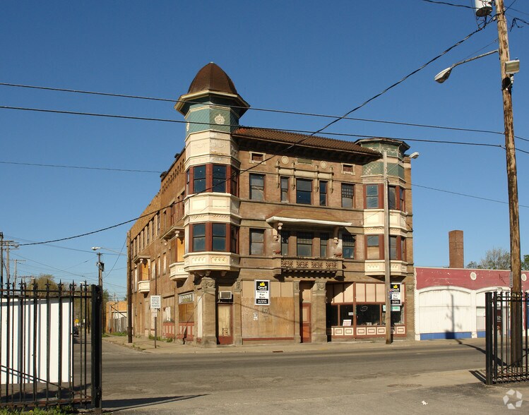 5362 Broadway Ave, Cleveland, OH à vendre - Photo de l’immeuble – Image 2 sur 4