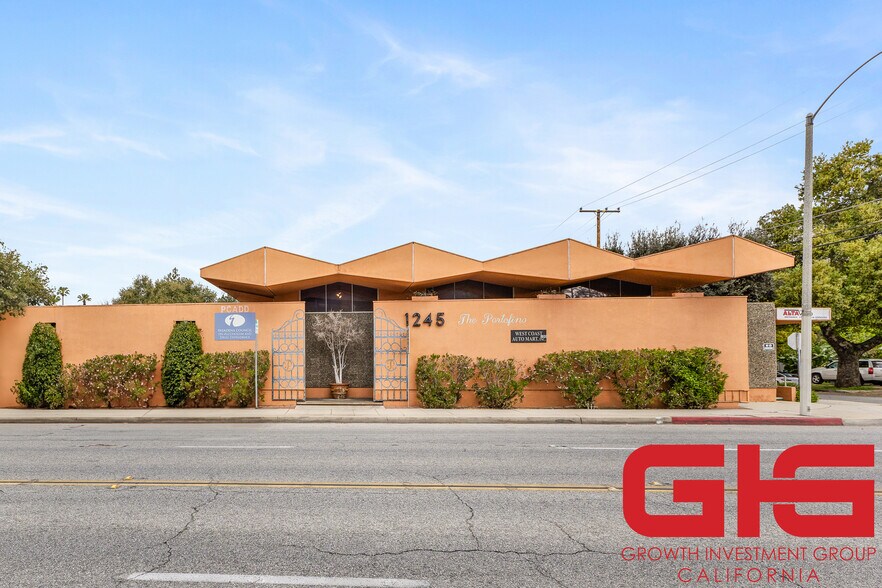 1245 E Walnut St, Pasadena, CA à vendre - Photo de l’immeuble – Image 2 sur 35