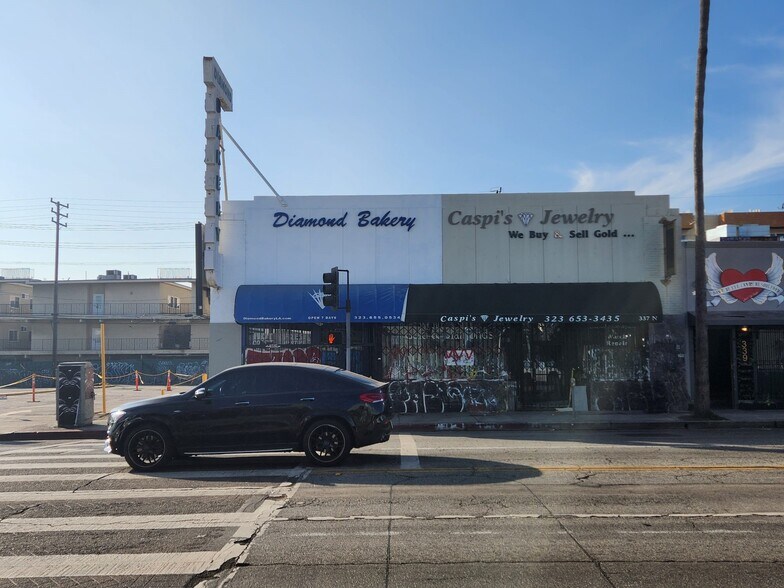 337 N Fairfax Ave, Los Angeles, CA à vendre - Photo de l’immeuble – Image 3 sur 15