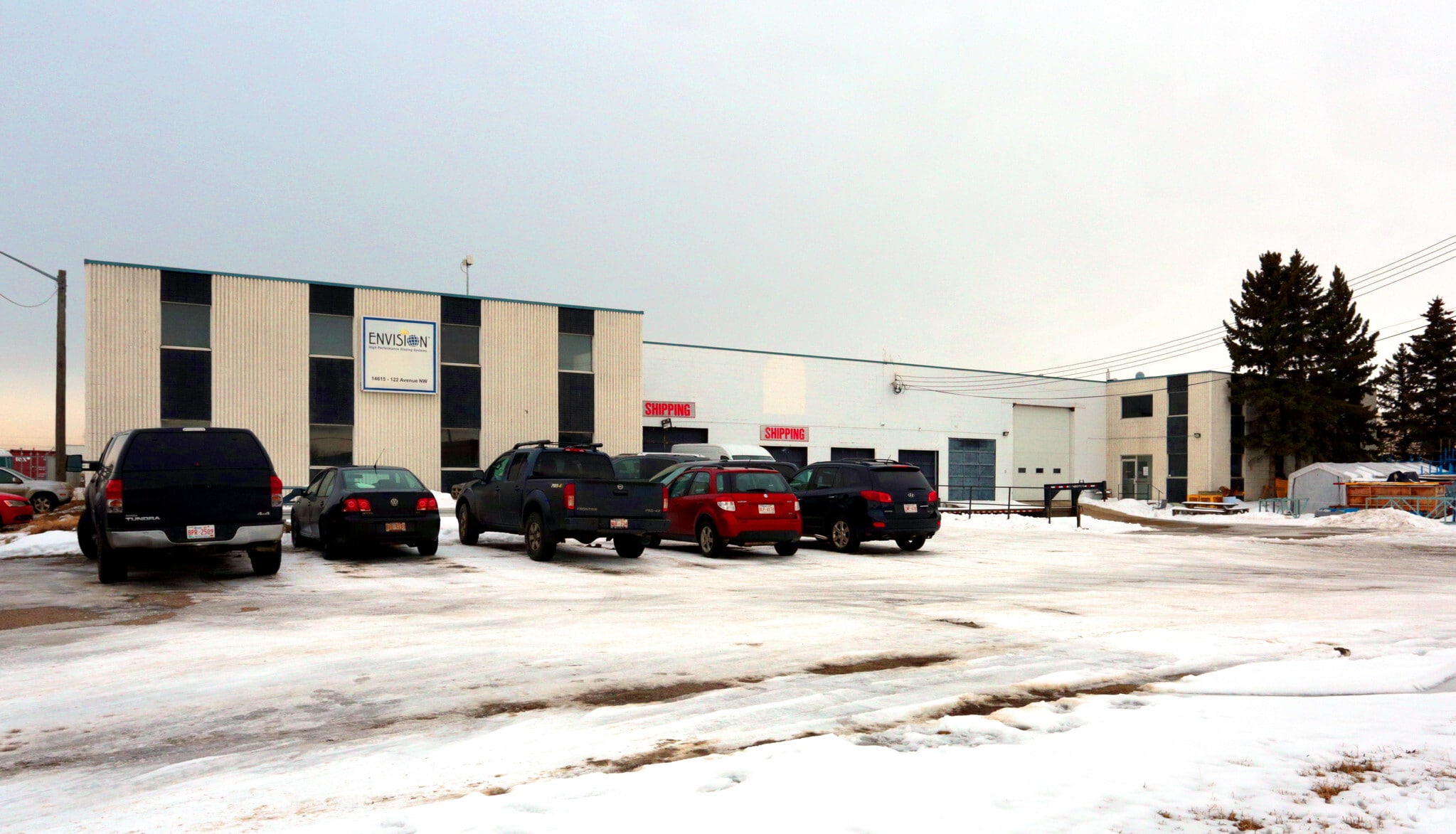 14625 122nd Ave NW, Edmonton, AB à louer Photo principale– Image 1 sur 9