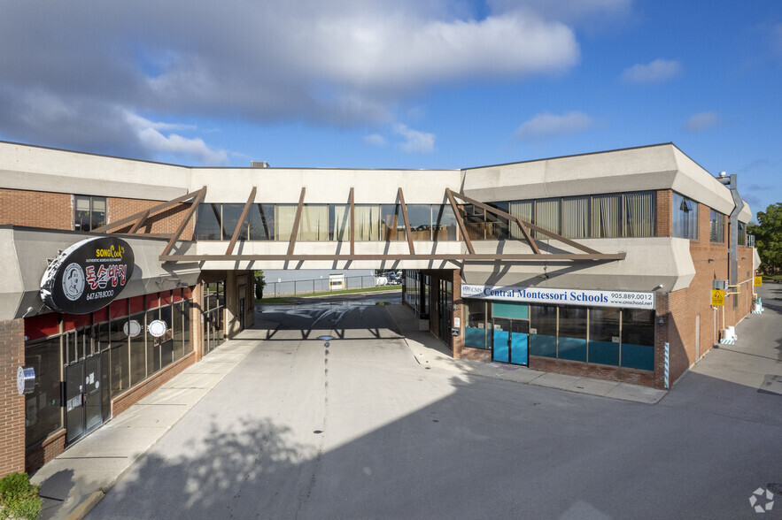 72 Steeles Ave W, Vaughan, ON à louer - Photo de l’immeuble – Image 2 sur 3