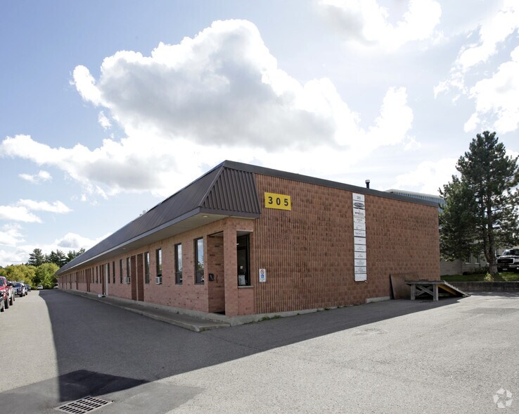305 Armstrong Ave, Halton Hills, ON à louer - Photo principale – Image 1 sur 2