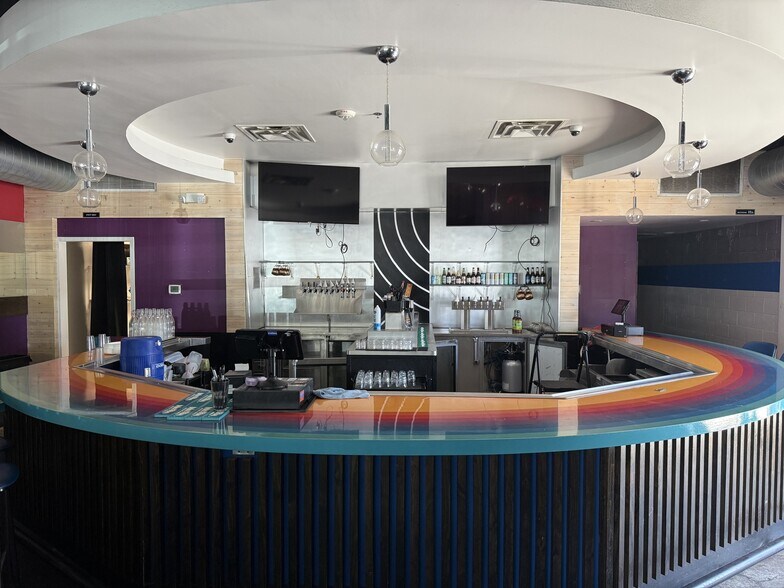 314 E Hickory St, Denton, TX à louer - Photo intérieure – Image 2 sur 14