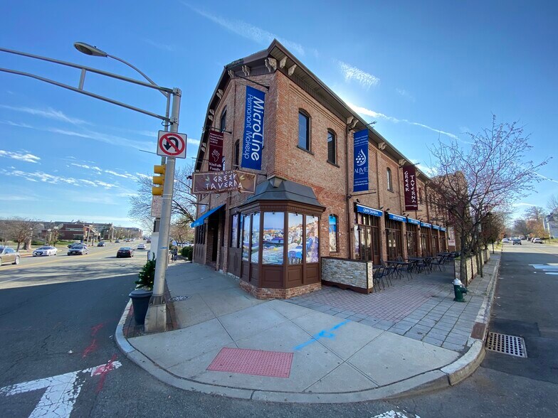 292 Bloomfield Ave, Montclair, NJ à louer - Photo de l’immeuble – Image 2 sur 17