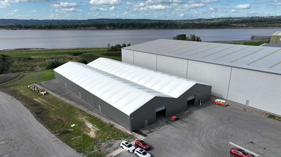 Severn Distribution Centre, Berkeley à louer - Photo de l’immeuble – Image 1 sur 2