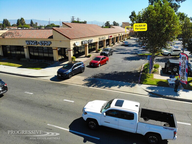 9765-9781 Sierra Ave, Fontana, CA à louer - Photo de l’immeuble – Image 2 sur 12