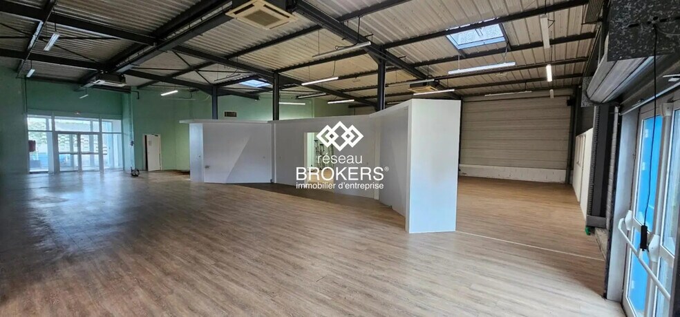 Local commercial dans Aubière à louer - Photo de l’immeuble – Image 2 sur 5