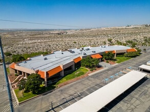 4445 N Mesa St, El Paso, TX à louer Photo de l’immeuble– Image 1 sur 12