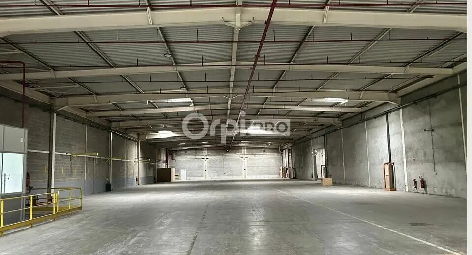 Local d’activités dans Itancourt à louer - Photo de l’immeuble – Image 2 sur 9