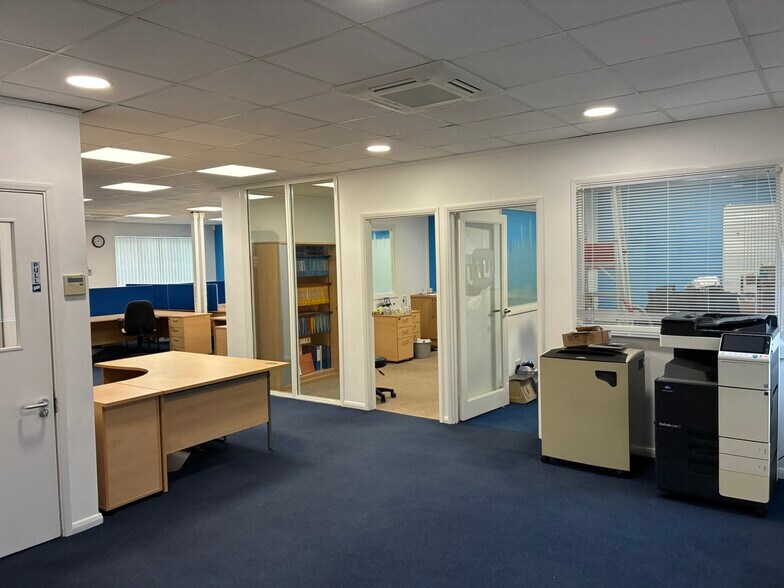 Walker Ave, Milton Keynes à louer - Photo de l’immeuble – Image 3 sur 5