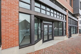 206 Main St, Gloucester, MA à louer Photo intérieure– Image 2 sur 18