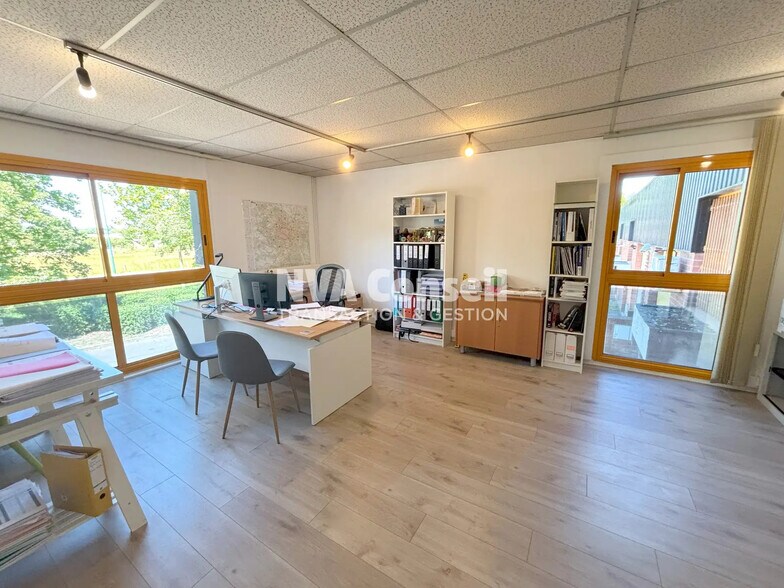 Bureau dans SAINT-OUEN-L'AUMONE à vendre - Photo de l’immeuble – Image 1 sur 12