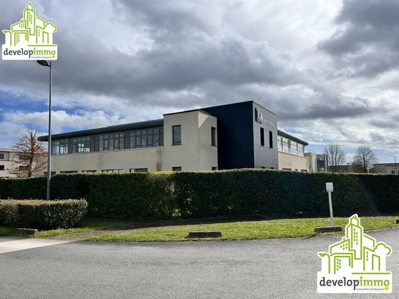 Bureau dans Saint-Contest à vendre - Photo de l’immeuble – Image 2 sur 15