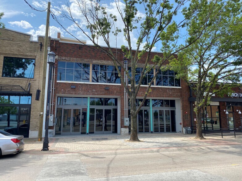 2612-2614 Main St, Dallas, TX à louer - Photo de l’immeuble – Image 3 sur 9