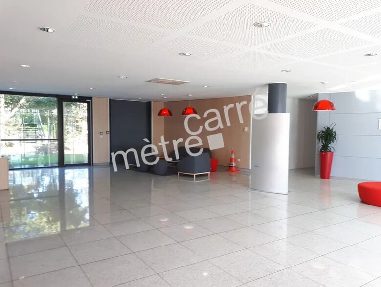 Bureau dans Saint-Herblain à louer - Hall d’entrée – Image 2 sur 4