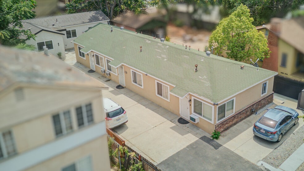 11334 Oxnard St, North Hollywood, CA à vendre - Photo principale – Image 1 sur 13