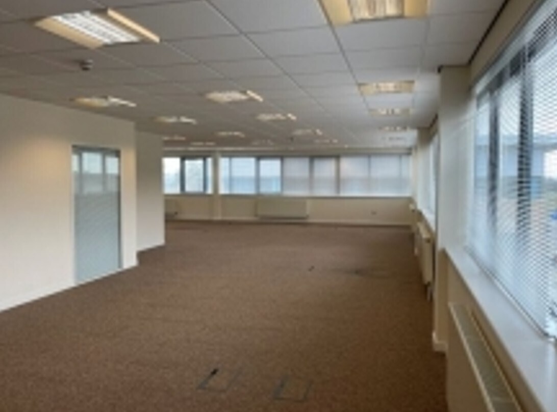 Lakeside Dr, Newport à louer Photo intérieure– Image 1 sur 3