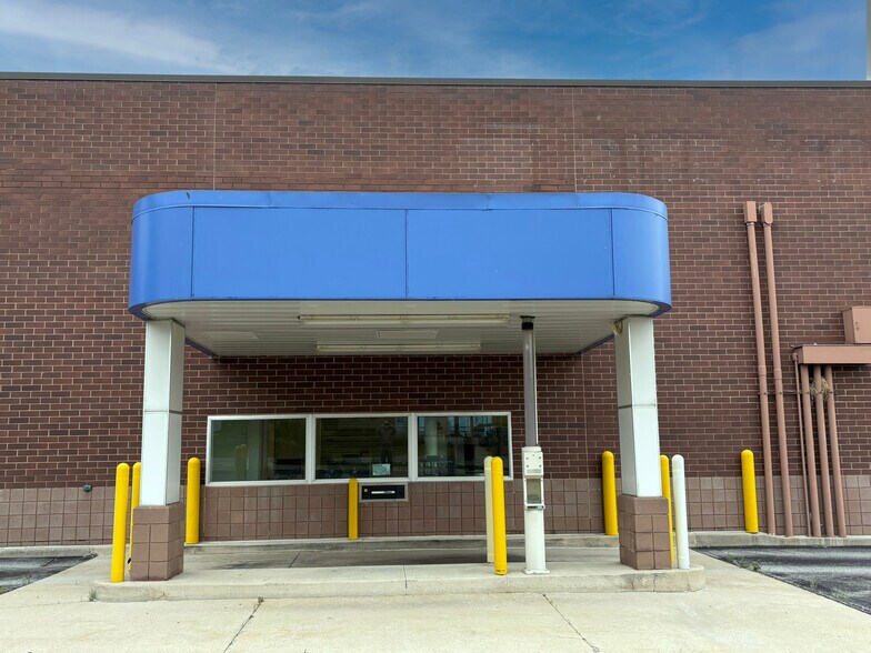 1000 N Williams St, Paulding, OH à vendre - Photo de l’immeuble – Image 3 sur 36