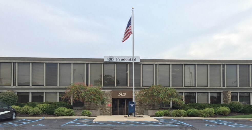 2420 N Coliseum Blvd, Fort Wayne, IN à louer - Photo de l’immeuble – Image 3 sur 4