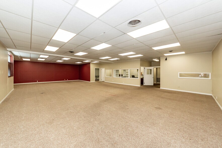 2118 Cosgrove Ave, North Charleston, SC à louer - Photo de l’immeuble – Image 3 sur 21