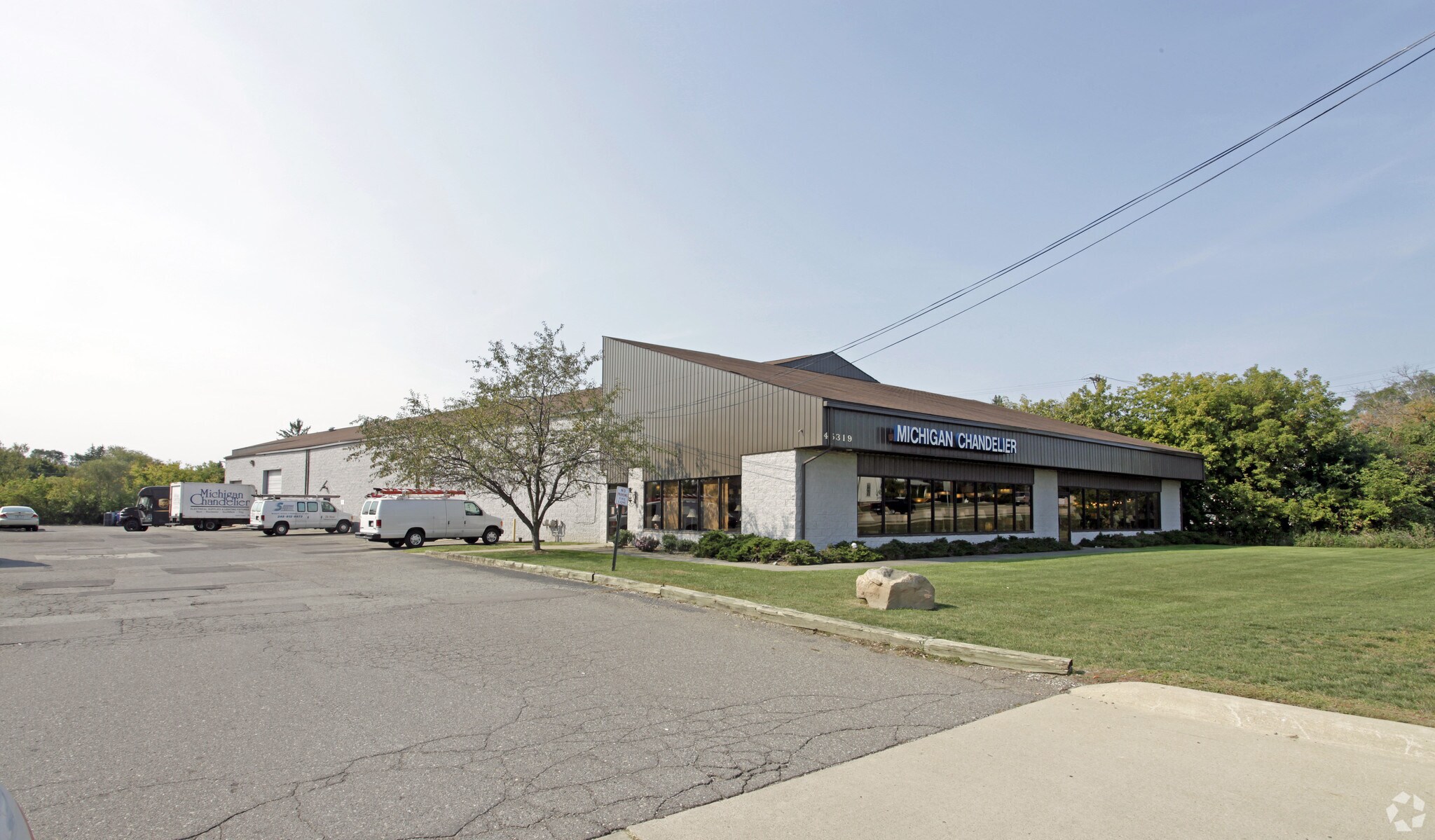 45285-45319 Grand River Ave, Novi, MI à louer Photo principale– Image 1 sur 5