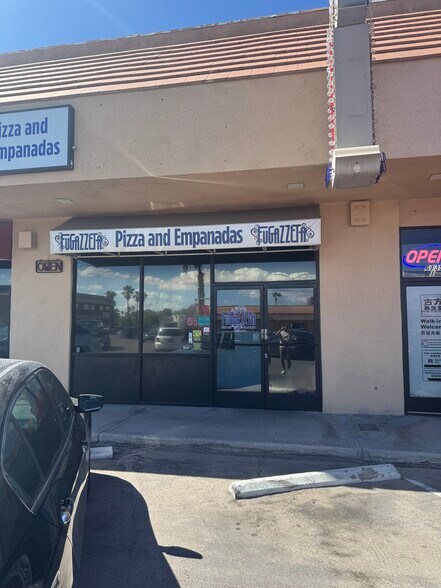 6135-6145 W Sahara Ave, Las Vegas, NV à louer - Photo de l’immeuble – Image 3 sur 30