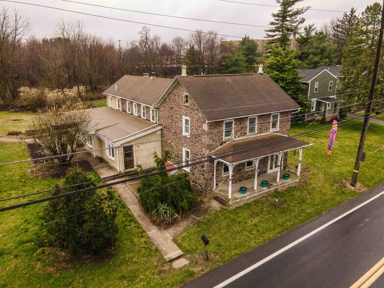 1056 Old Swde Rd portefeuille de 2 biens à vendre sur LoopNet.fr - Photo de l’immeuble – Image 2 sur 8