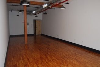 456 Johnson Ave, Brooklyn, NY à louer Photo intérieure– Image 2 sur 3