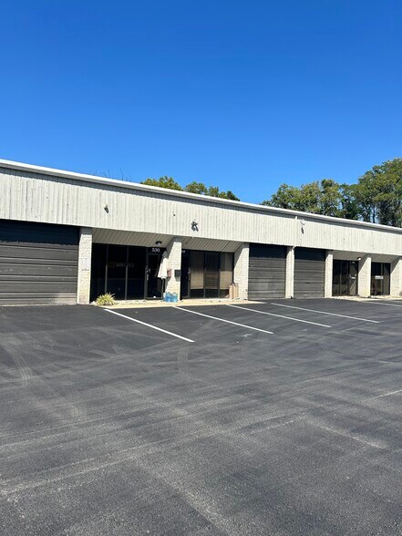 526-540 Enterprise Dr, Erlanger, KY à louer - Photo de l’immeuble – Image 1 sur 13