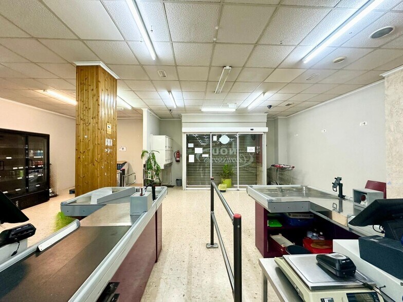 Carrer Reverendo Rafael Peris, 23, Carlet, Valencia à louer - Photo de l’immeuble – Image 2 sur 33