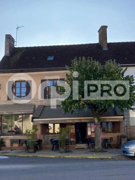 Local d'activités dans Nibelle à vendre - Photo de l’immeuble – Image 1 sur 8