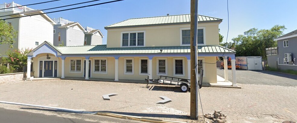 357 W 8th St, Ship Bottom, NJ à vendre - Photo de l’immeuble – Image 1 sur 2