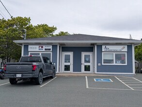 1012 Topsail Rd, Mount Pearl, NL à vendre Photo de l’immeuble– Image 1 sur 8