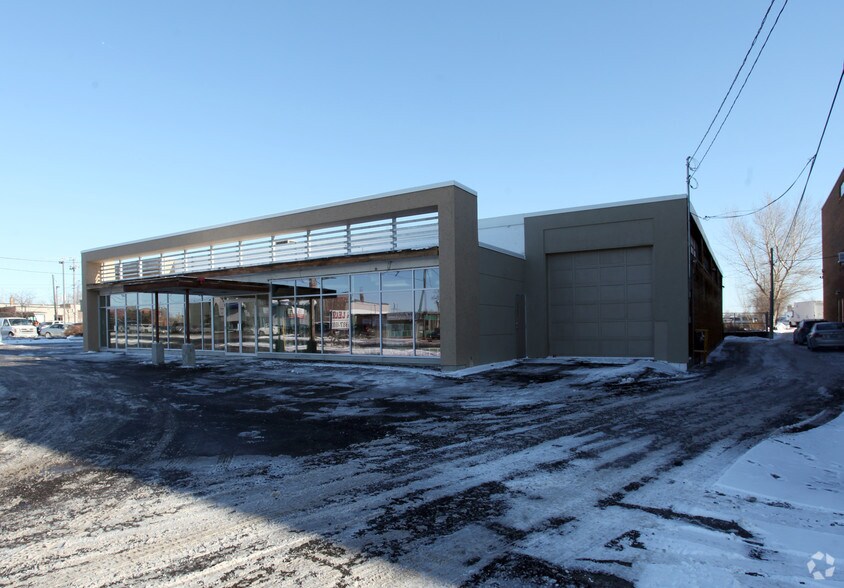 1211-1213 Caledonia Rd, Toronto, ON à louer - Photo de l’immeuble – Image 1 sur 9