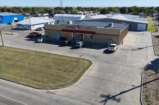 Plus de détails pour 305 E Oklahoma St, Ulysses, KS - Local commercial à vendre