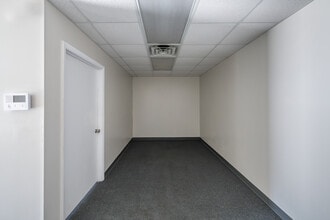 4850 Collins Rd, Jacksonville, FL à louer Photo intérieure– Image 2 sur 3