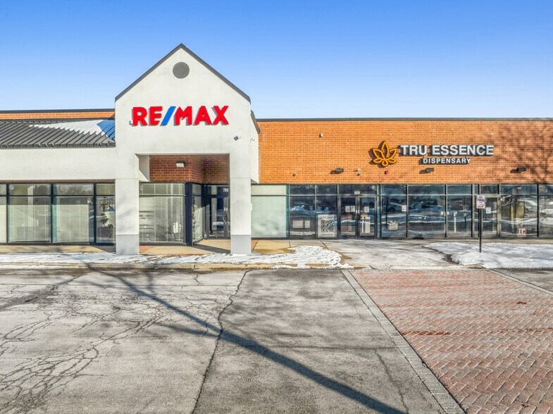 760-836 E Rand Rd, Arlington Heights, IL à vendre - Photo de l’immeuble – Image 1 sur 10