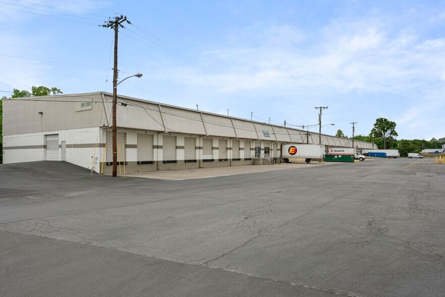 301-314 Space Park S Dr, Nashville, TN à louer - Photo principale – Image 1 sur 6
