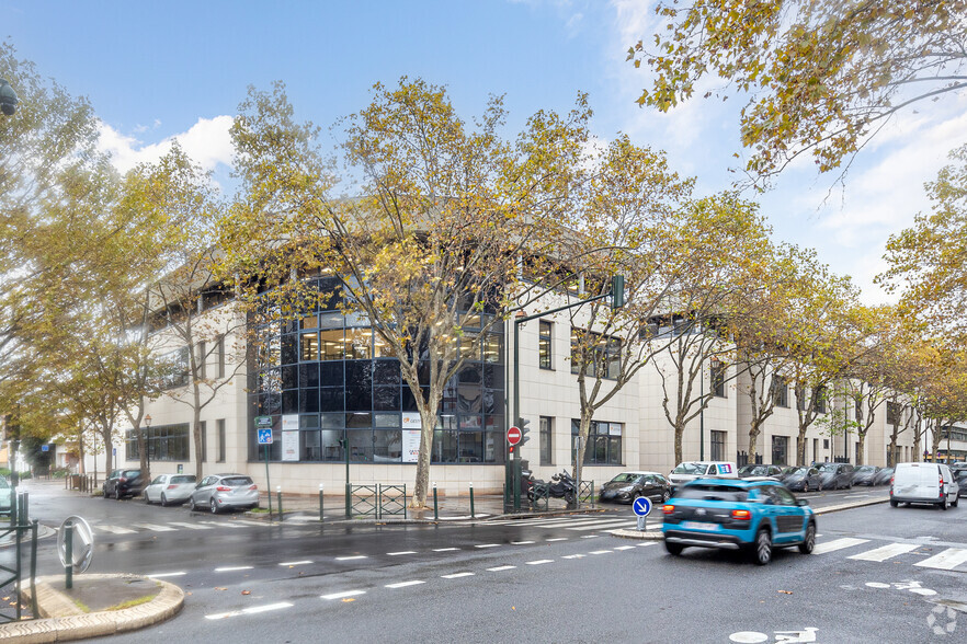 Bureau dans La Garenne-Colombes à vendre - Photo de l’immeuble – Image 2 sur 2