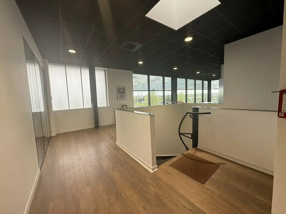 Local d'activités dans Beauvais à vendre Photo de l’immeuble– Image 1 sur 9
