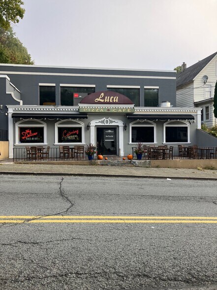 Newburgh Commercial Property Assemblage portefeuille de 3 biens à vendre sur LoopNet.fr - Photo de l’immeuble – Image 3 sur 11