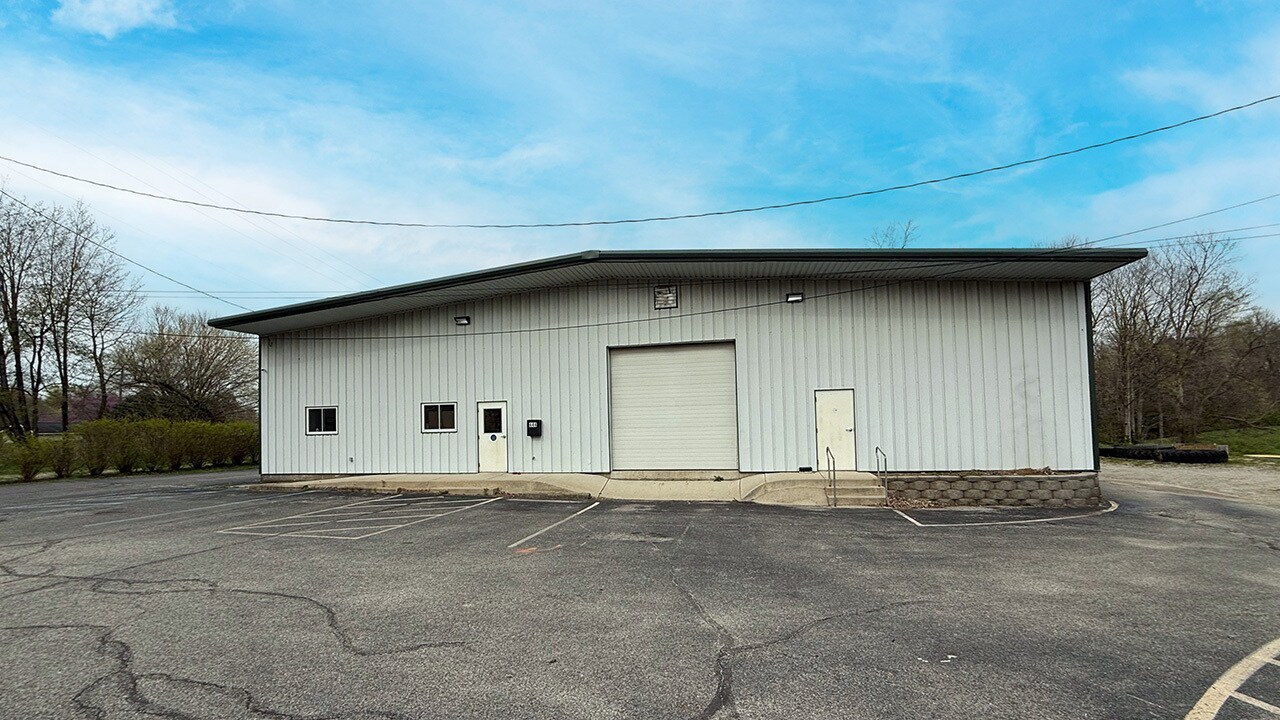 444 N Madison Ave, Greenwood, IN à vendre Photo de l’immeuble– Image 1 sur 2