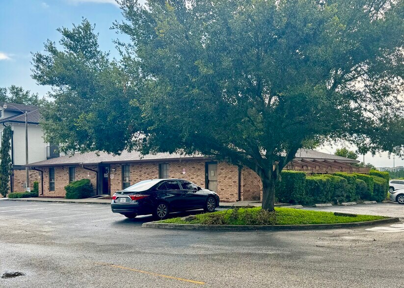 1619 E Vine St, Kissimmee, FL à vendre - Photo de l’immeuble – Image 3 sur 7