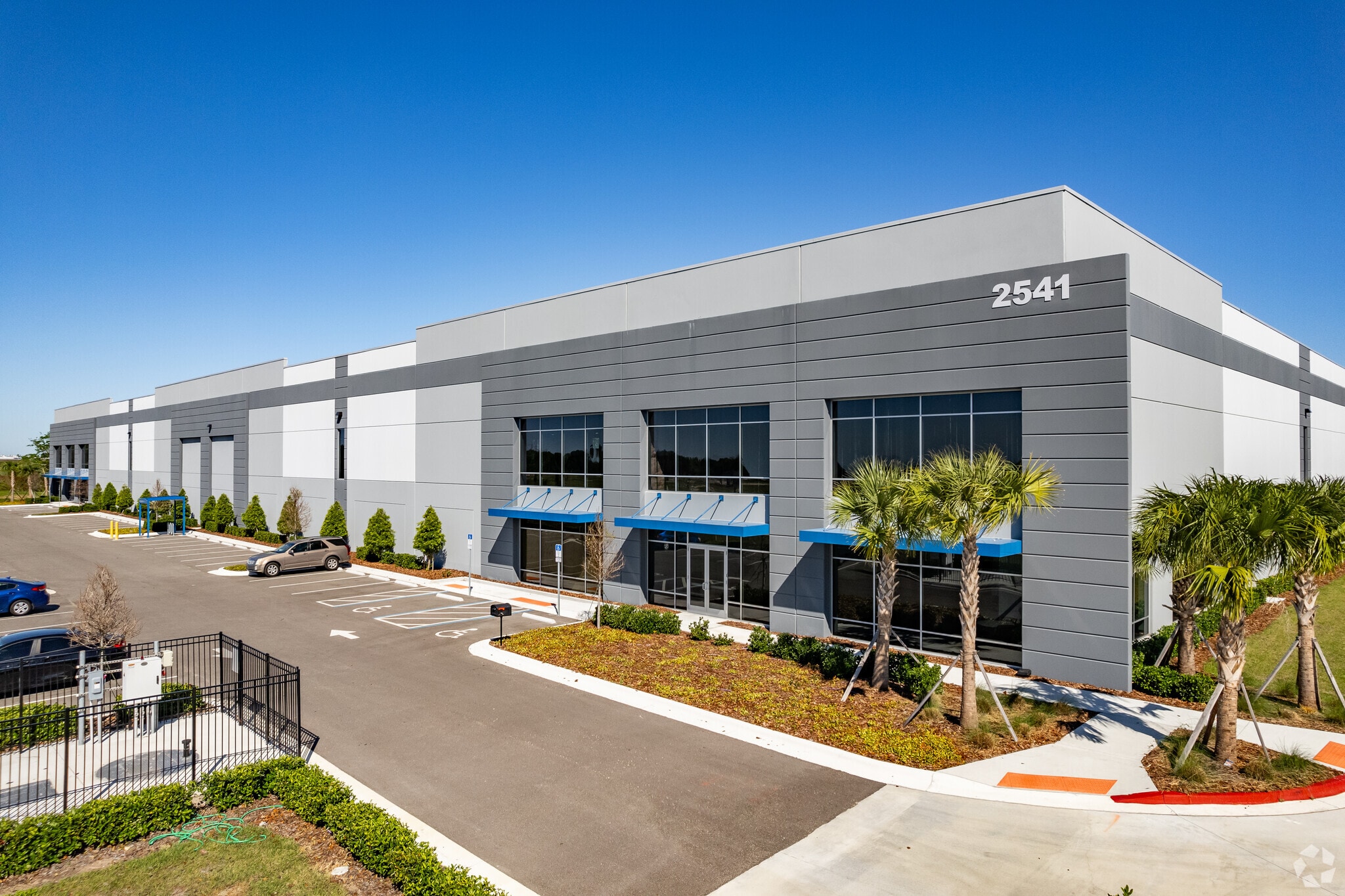 2801 General Electric Dr, Apopka, FL à louer Photo principale– Image 1 sur 12