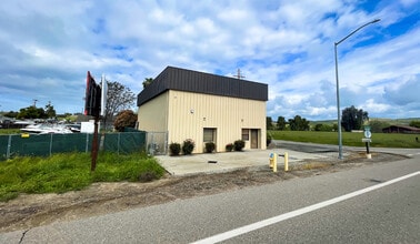 17199 N Friant Rd, Friant, CA à louer Photo de l’immeuble– Image 1 sur 5