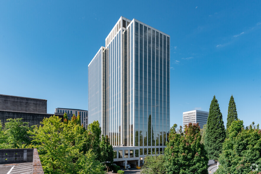 825 NE Multnomah St, Portland, OR à louer - Photo de l’immeuble – Image 3 sur 5