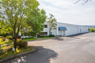 Plus de détails pour 13327 N Woodrush Way, Portland, OR - Industriel/Logistique à louer