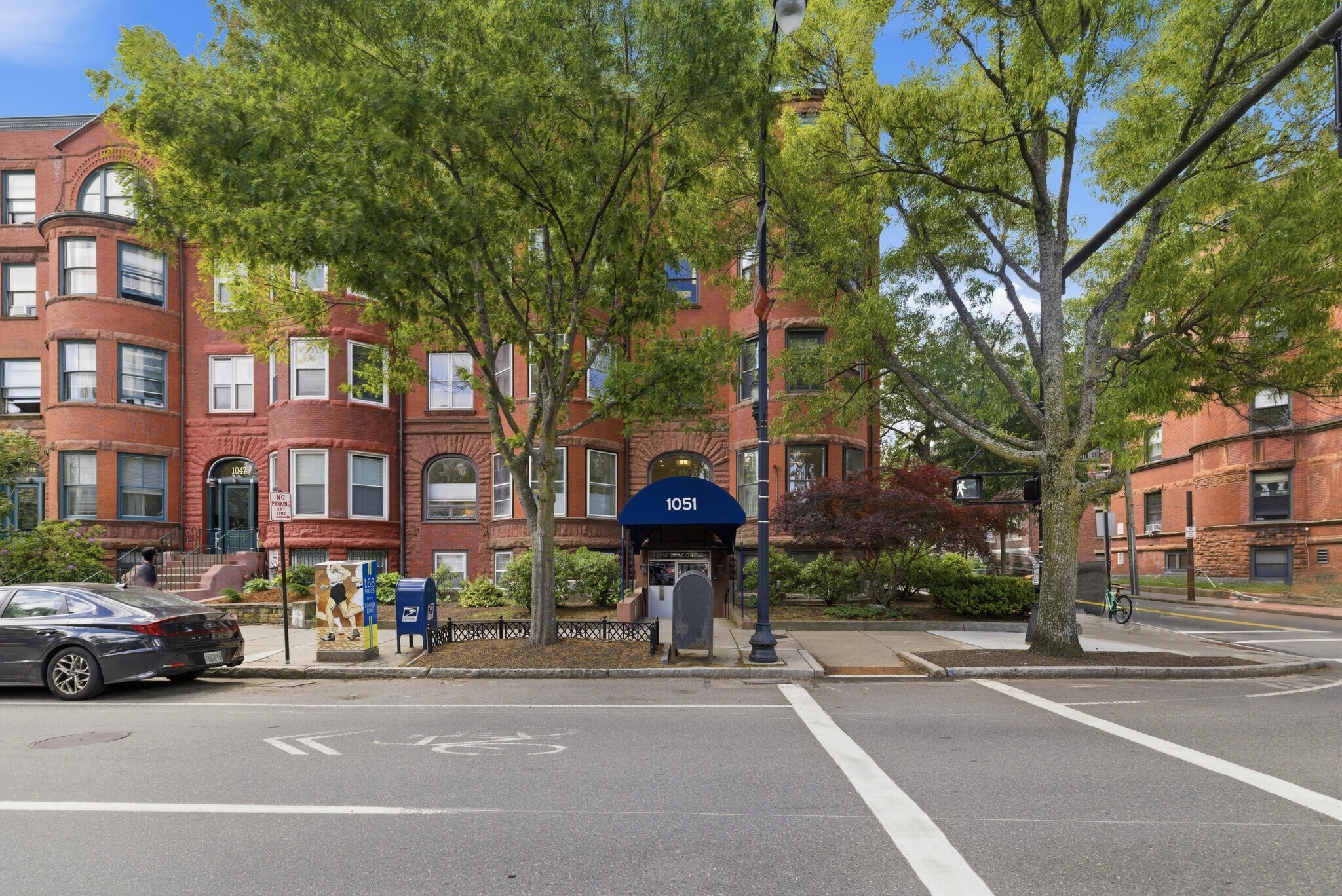 1051 Beacon St, Brookline, MA à vendre Photo de l’immeuble– Image 1 sur 40